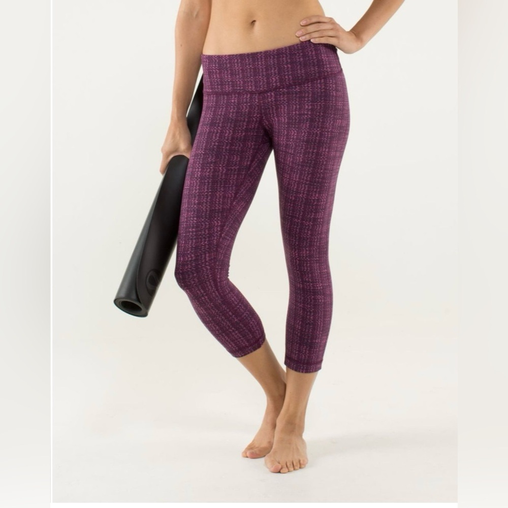 Lululemon Wunder Under 21” Cropped Leggings- EUC - Picture 7 of 8